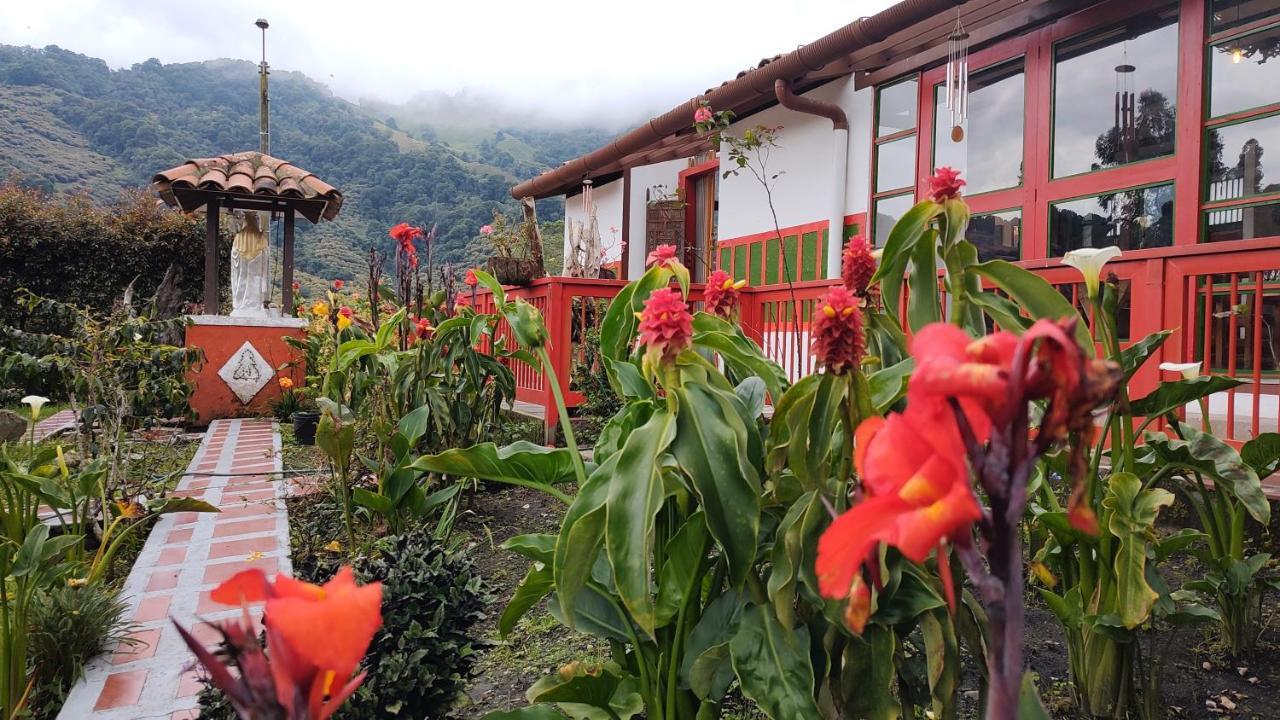 Ecohotel Pinohermoso Reserva Natural サレント エクステリア 写真