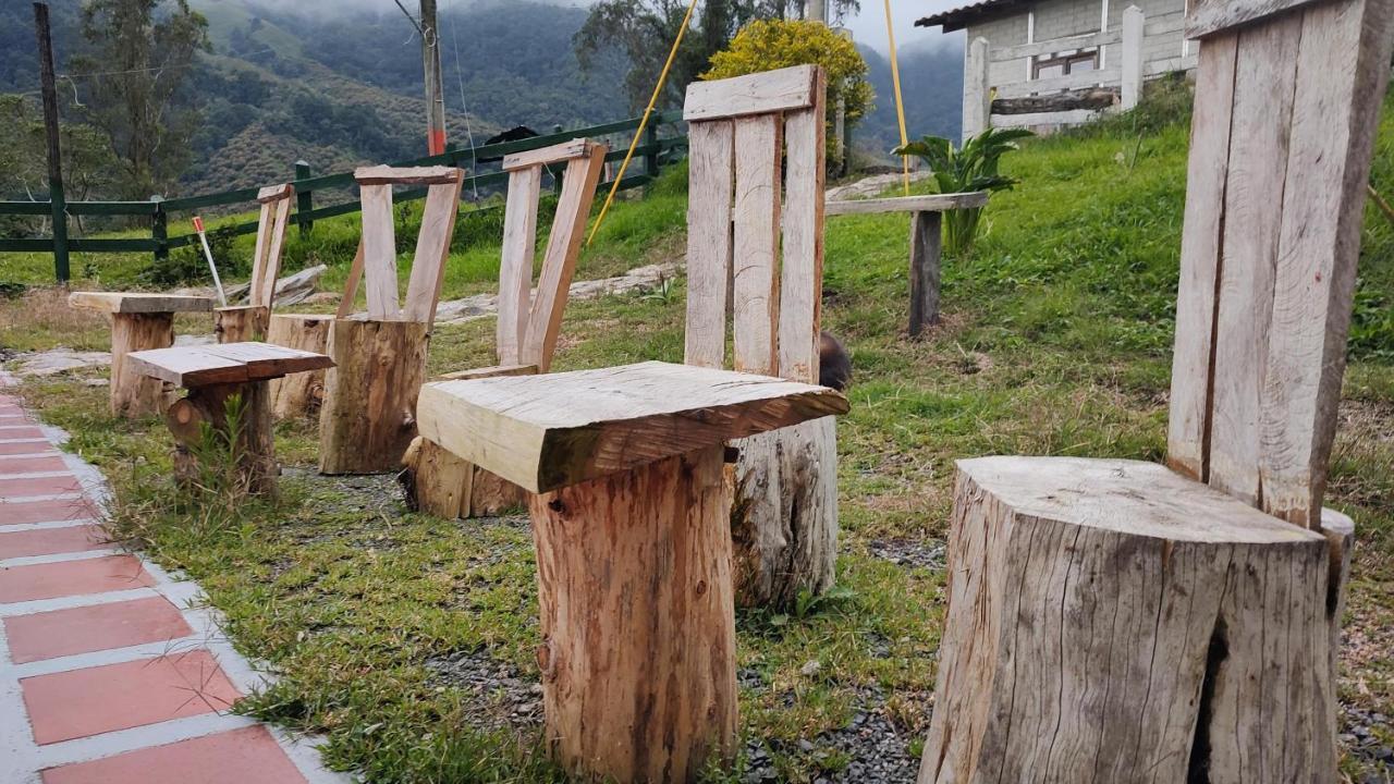 Ecohotel Pinohermoso Reserva Natural サレント エクステリア 写真