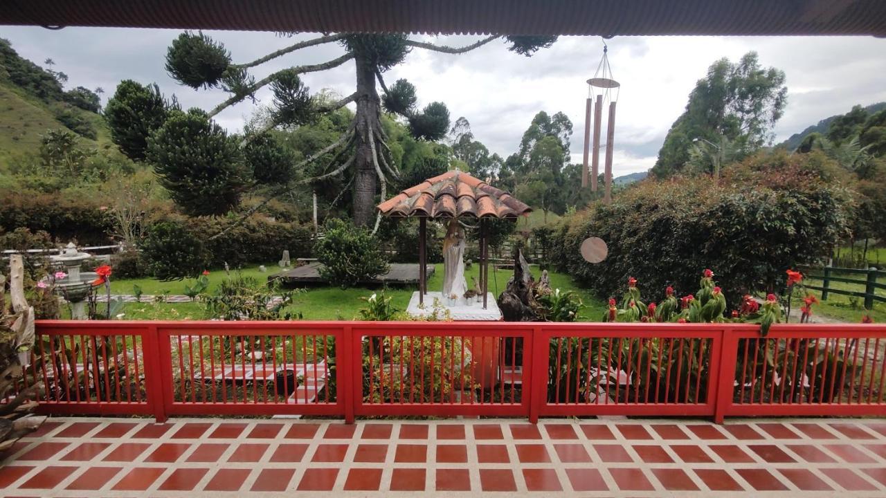 Ecohotel Pinohermoso Reserva Natural サレント エクステリア 写真